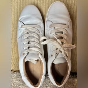 Vero Moda white low-top leather sneakers Size 40